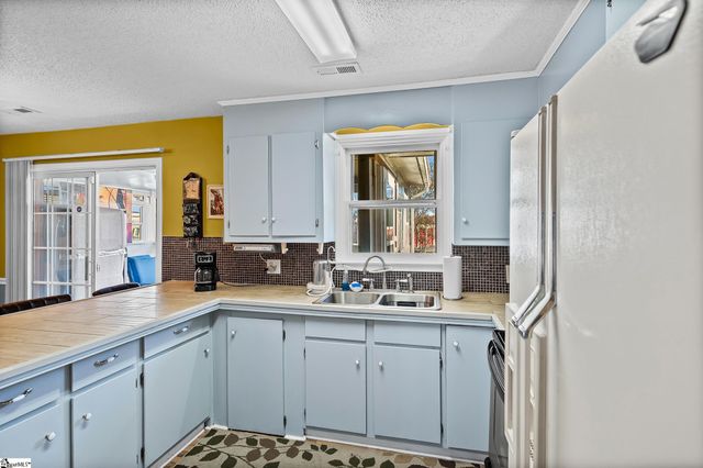 9 Michael Drive, Greenville, SC 29611