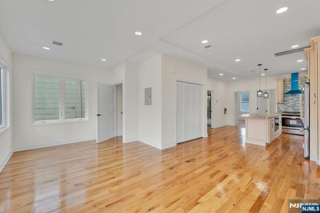 372 Rutherford Boulevard, Clifton, NJ 07014