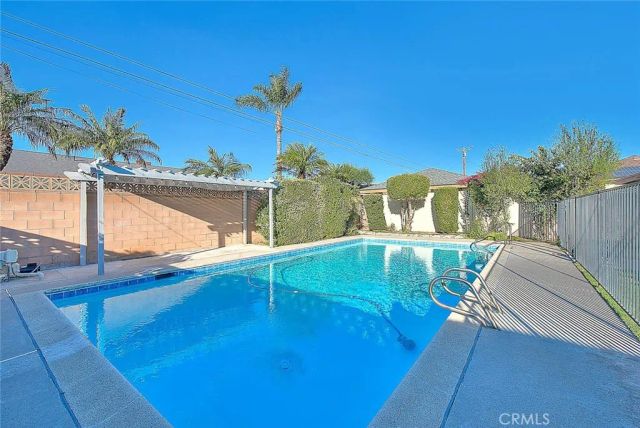 739 E Navilla, Covina, CA 91723