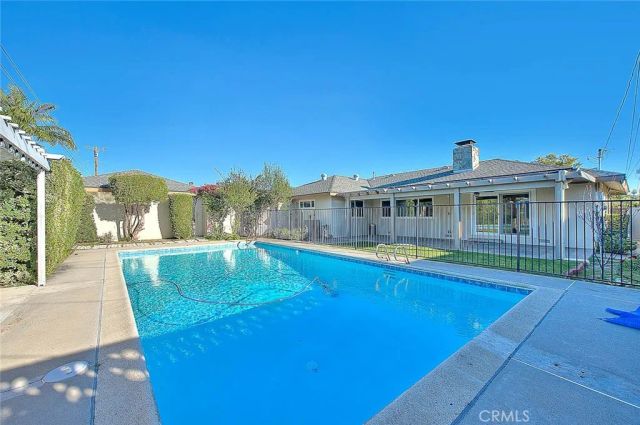 739 E Navilla, Covina, CA 91723