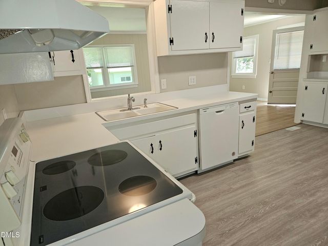 202 Crest Road, Cary, NC 27513