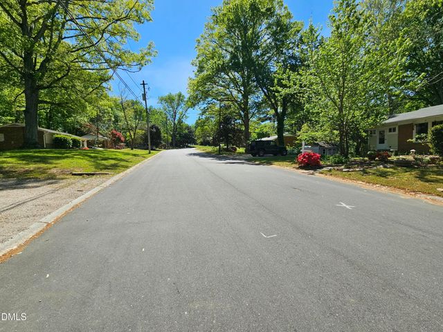 202 Crest Road, Cary, NC 27513