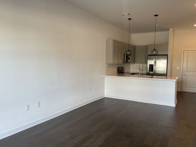 1677 54th Ave N Apt 111, Nashville, TN 37209