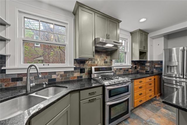 2920 Huntington Road, Shaker Heights, OH 44120