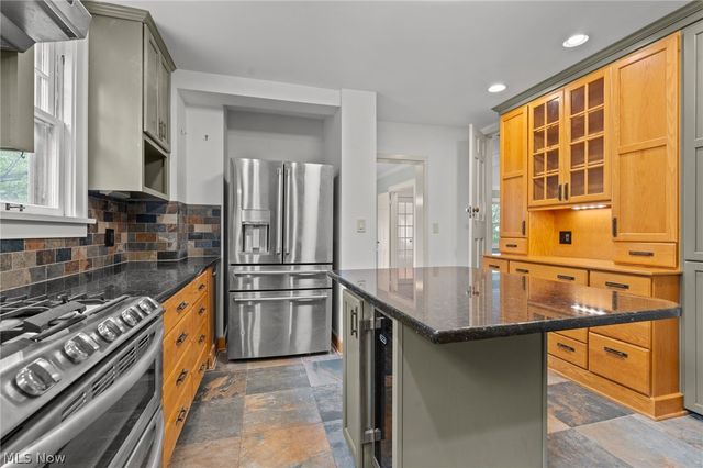 2920 Huntington Road, Shaker Heights, OH 44120