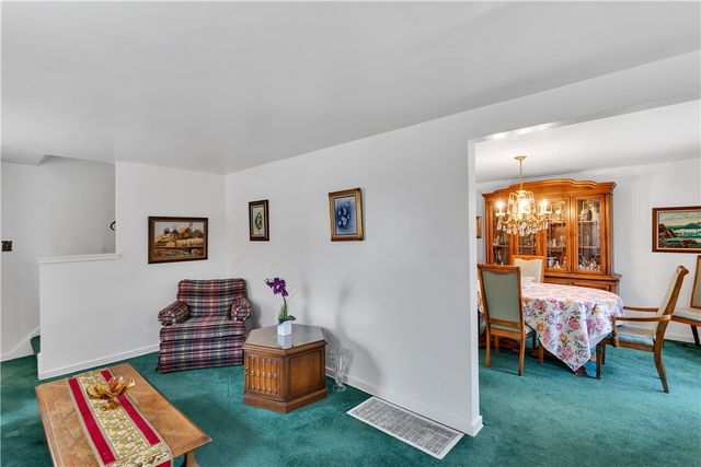 571 Helena St, East Mckeesport, PA 15035