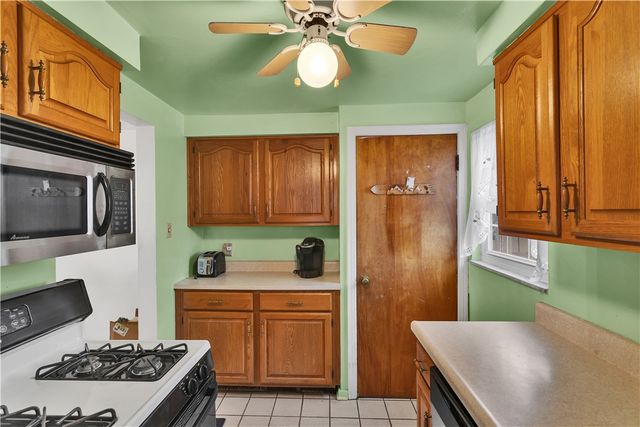 571 Helena St, East Mckeesport, PA 15035