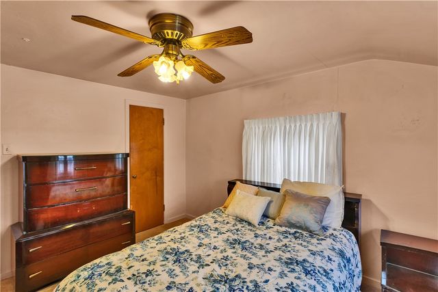 571 Helena St, East Mckeesport, PA 15035