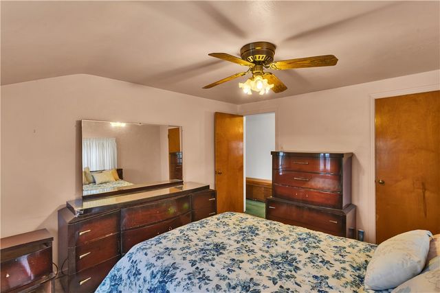 571 Helena St, East Mckeesport, PA 15035