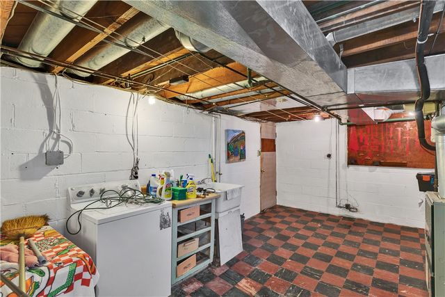 571 Helena St, East Mckeesport, PA 15035