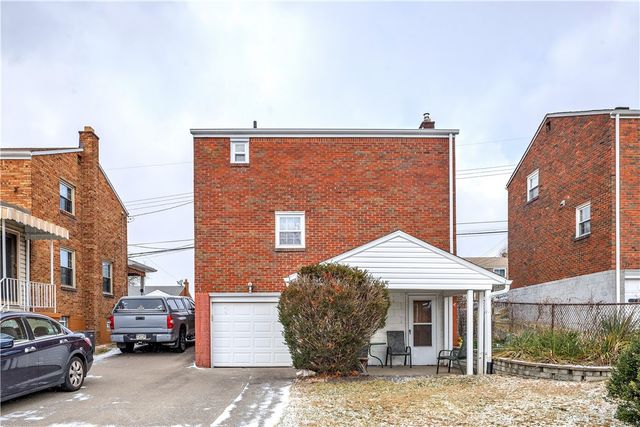 571 Helena St, East Mckeesport, PA 15035