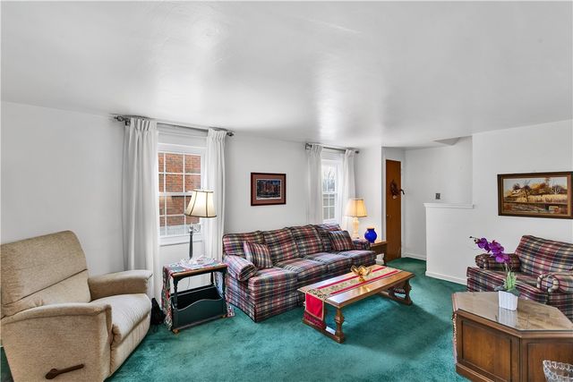 571 Helena St, East Mckeesport, PA 15035