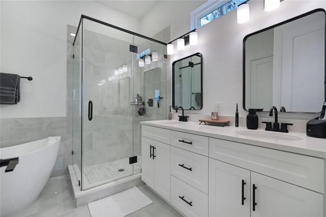 9902 Clark Road F, Houston, TX 77076