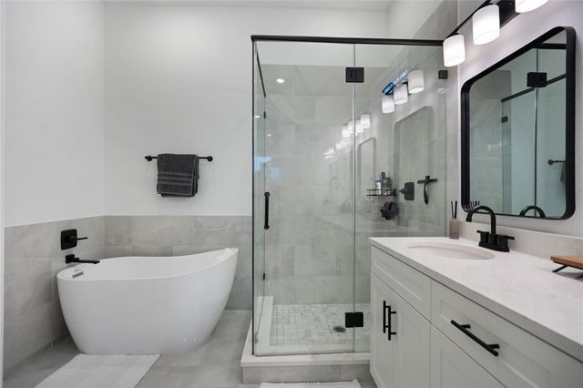 9902 Clark Road F, Houston, TX 77076