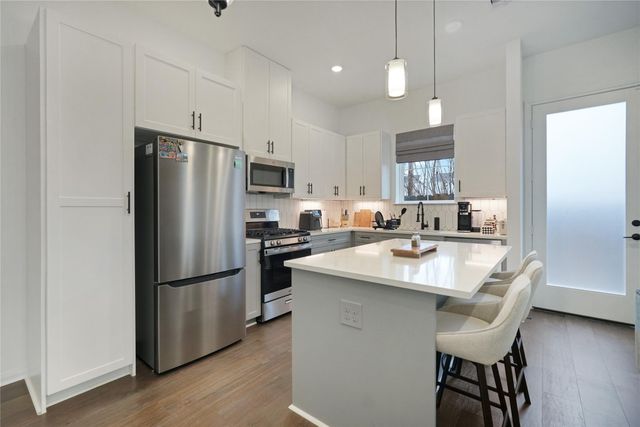 9902 Clark Road F, Houston, TX 77076