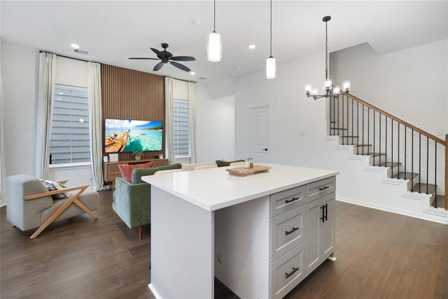 9902 Clark Road F, Houston, TX 77076