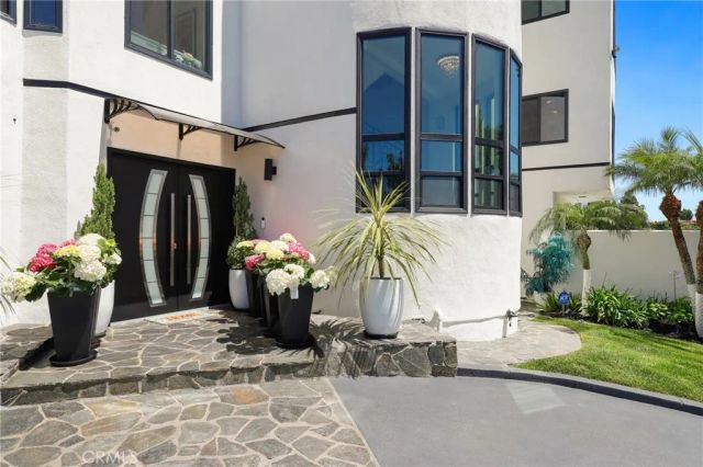 12912 View Ridge Drive, Santa Ana, CA 92705