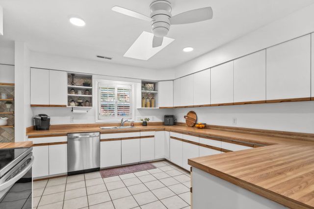 2135 Brunswick Circle, Little River, SC 29566