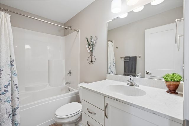 2839 Armstrong Drive, Iowa City, IA 52240