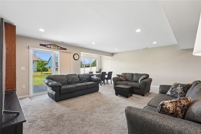 2839 Armstrong Drive, Iowa City, IA 52240