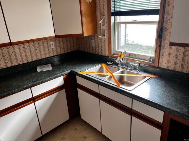 719 S Morgan Street, Bluffton, IN 46714