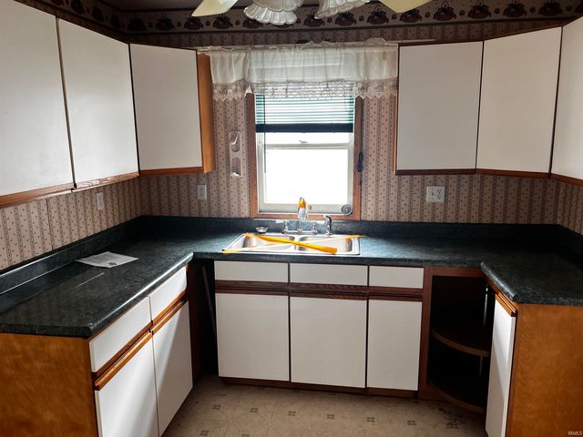 719 S Morgan Street, Bluffton, IN 46714