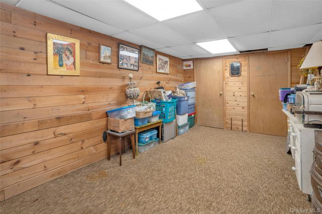 3 Dover Lane, Old Bethpage, NY 11804