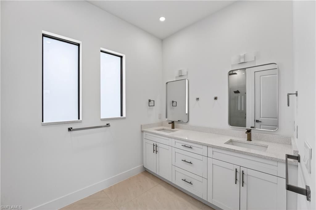 Image 23 of property listing at 4333 NW 36th AVE, Cape Coral, FL 33993