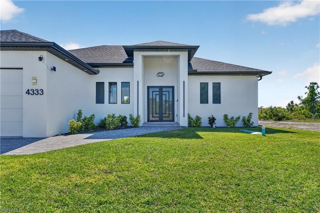 Image 4 of property listing at 4333 NW 36th AVE, Cape Coral, FL 33993