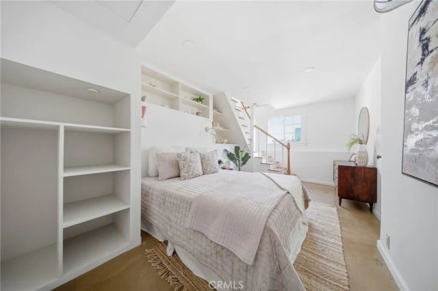 6182 Glen Oak St, Los Angeles, CA 90068