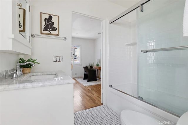 6182 Glen Oak St, Los Angeles, CA 90068