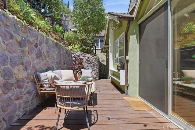 6182 Glen Oak St, Los Angeles, CA 90068