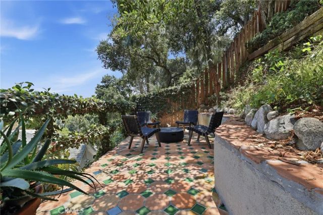 6182 Glen Oak St, Los Angeles, CA 90068