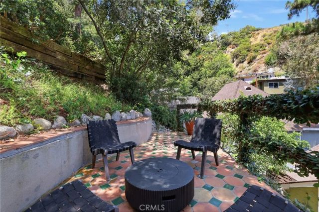 6182 Glen Oak St, Los Angeles, CA 90068