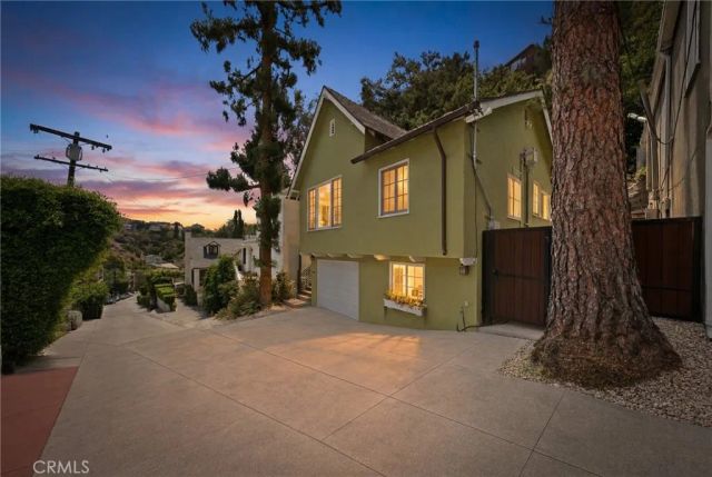 6182 Glen Oak St, Los Angeles, CA 90068