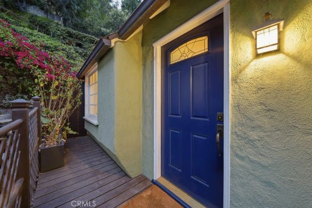 6182 Glen Oak St, Los Angeles, CA 90068