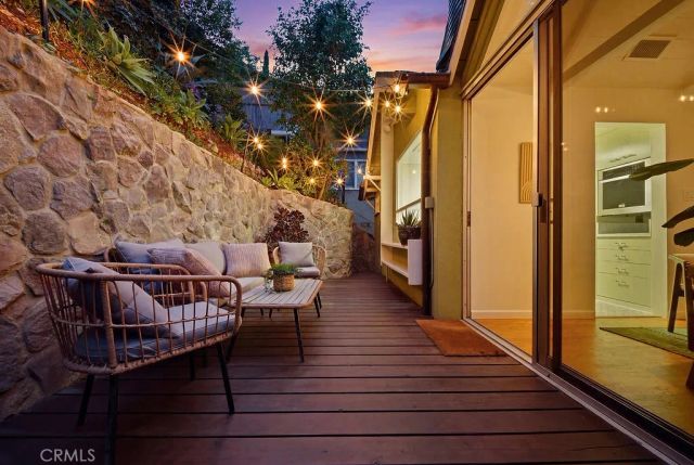 6182 Glen Oak St, Los Angeles, CA 90068