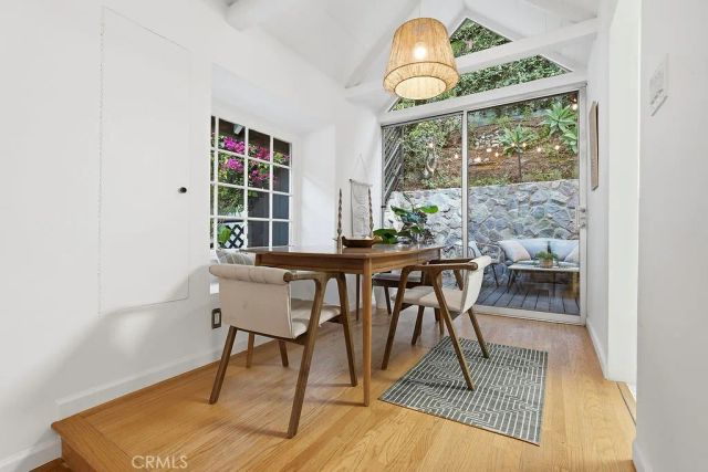 6182 Glen Oak St, Los Angeles, CA 90068