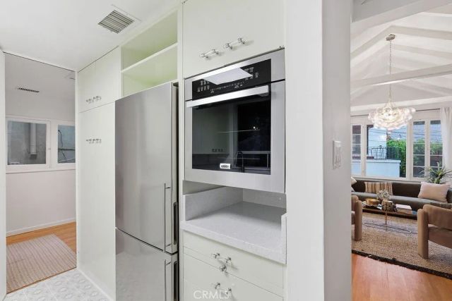 6182 Glen Oak St, Los Angeles, CA 90068