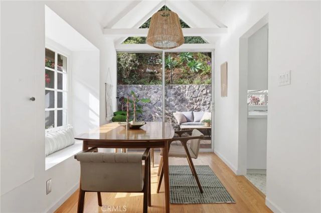 6182 Glen Oak St, Los Angeles, CA 90068