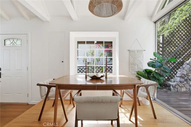 6182 Glen Oak St, Los Angeles, CA 90068