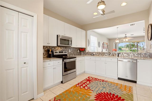 11198 LAKELAND CIRCLE, Fort Myers, FL 33913