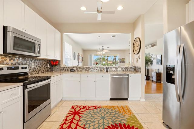 11198 LAKELAND CIRCLE, Fort Myers, FL 33913