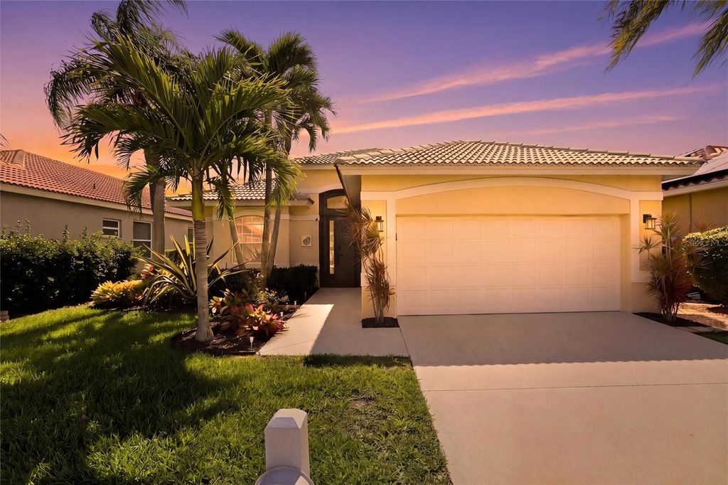 11198 LAKELAND CIRCLE, Fort Myers, FL 33913