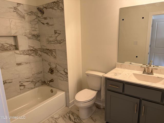 6588 Boxley Pointe, Walls, MS 38680