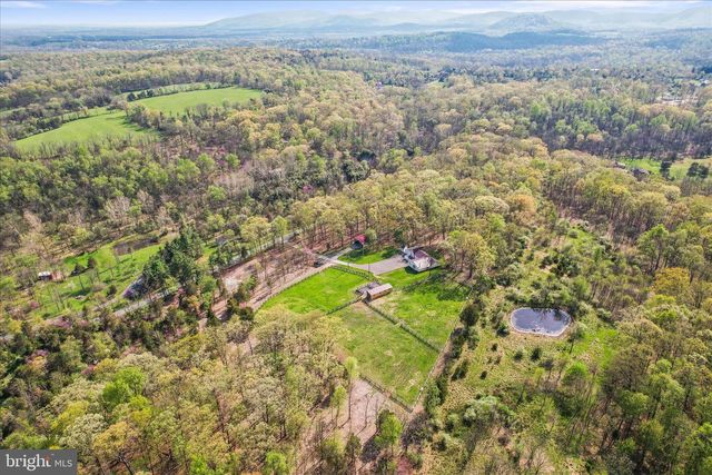 529 MCGLAUGHLIN RD, Gettysburg, PA 17325