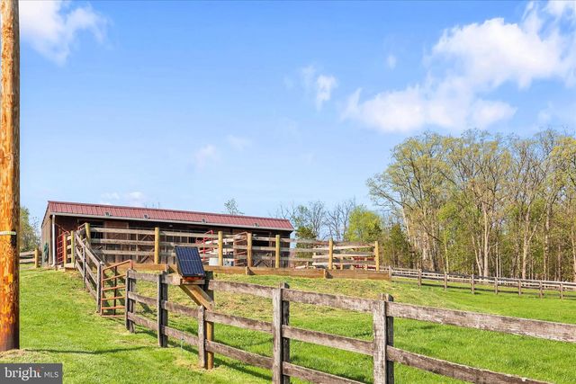 529 MCGLAUGHLIN RD, Gettysburg, PA 17325