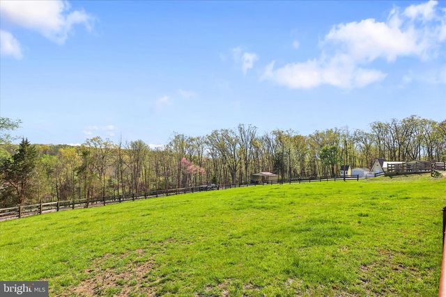 529 MCGLAUGHLIN RD, Gettysburg, PA 17325