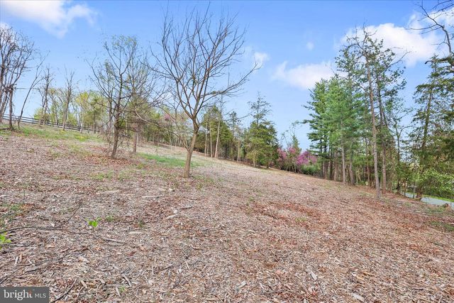 529 MCGLAUGHLIN RD, Gettysburg, PA 17325