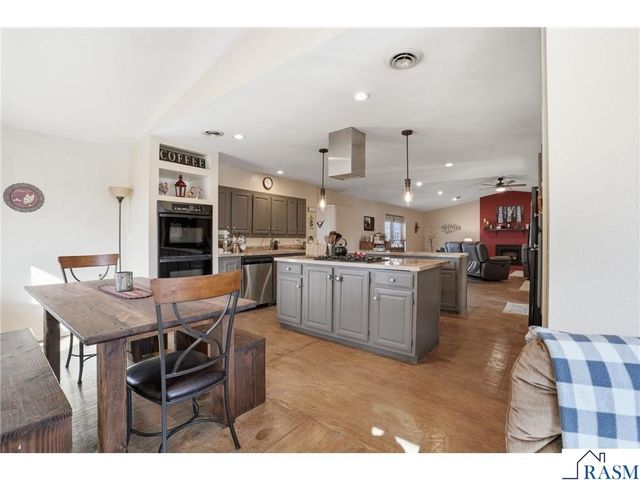 38630 Woodview Lane, Le Center, MN 56057